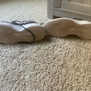 Nike Hyperfr3sh Men’s black with white polka dots size 9.5